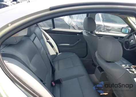 2003 BMW 325Xi from USA, damaged, VIN WBAEU33493PH88458